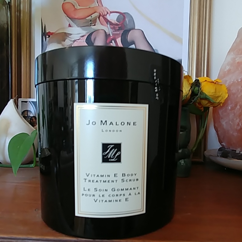 Jo Malone vitamin E body treatment scrub